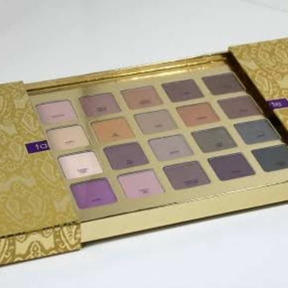 ISO / LOOKING FOR - TARTE TREAT YOURSELF TO GORGEOUS PALETTE - Picture 1 of 2